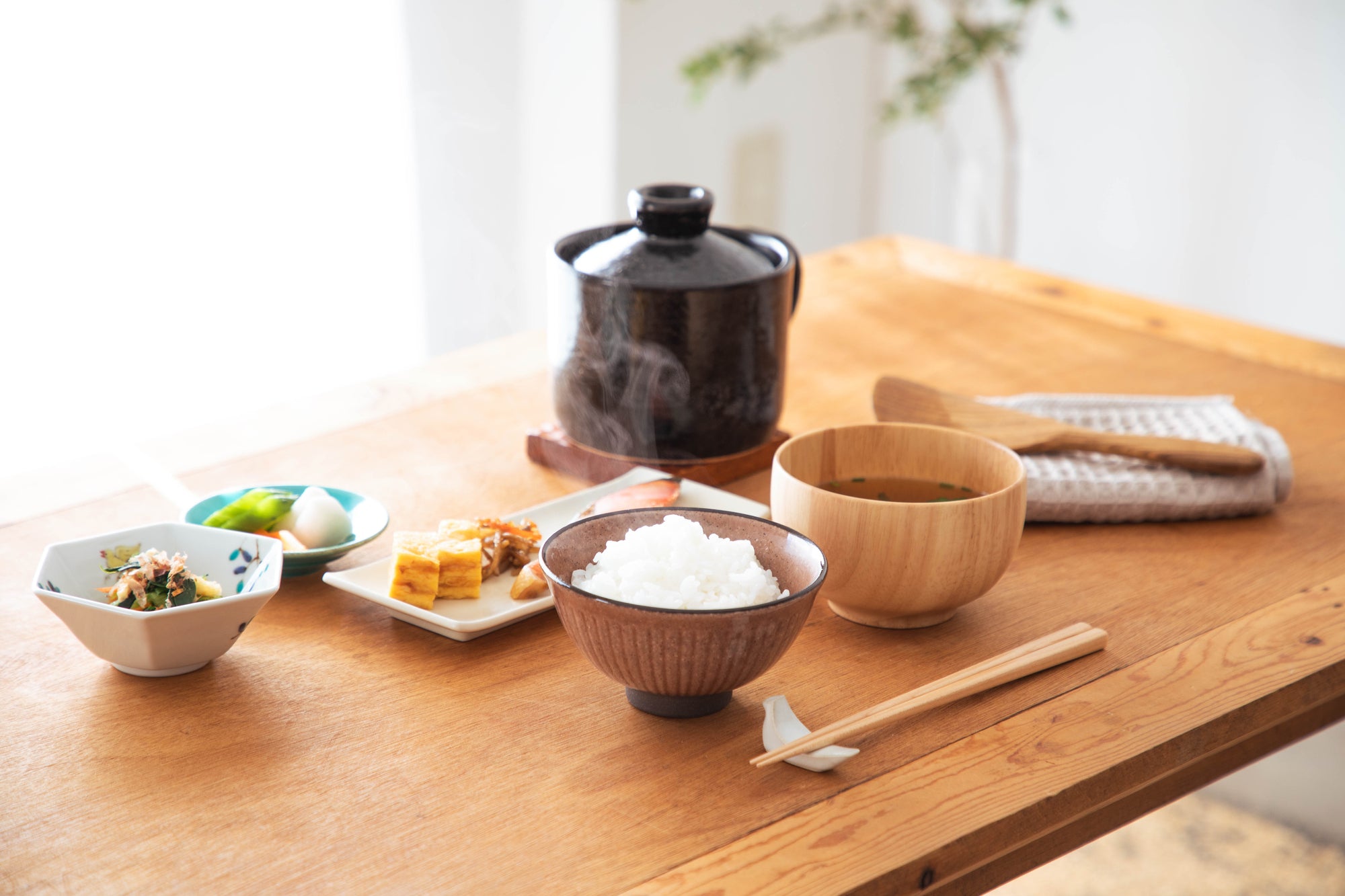 公式】有田焼ご飯炊き土鍋のおまぐはん – livareit